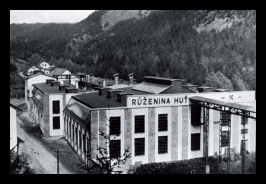 historický snímek fabriky